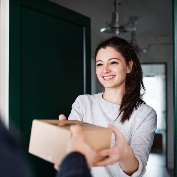 Send parcel with happy post